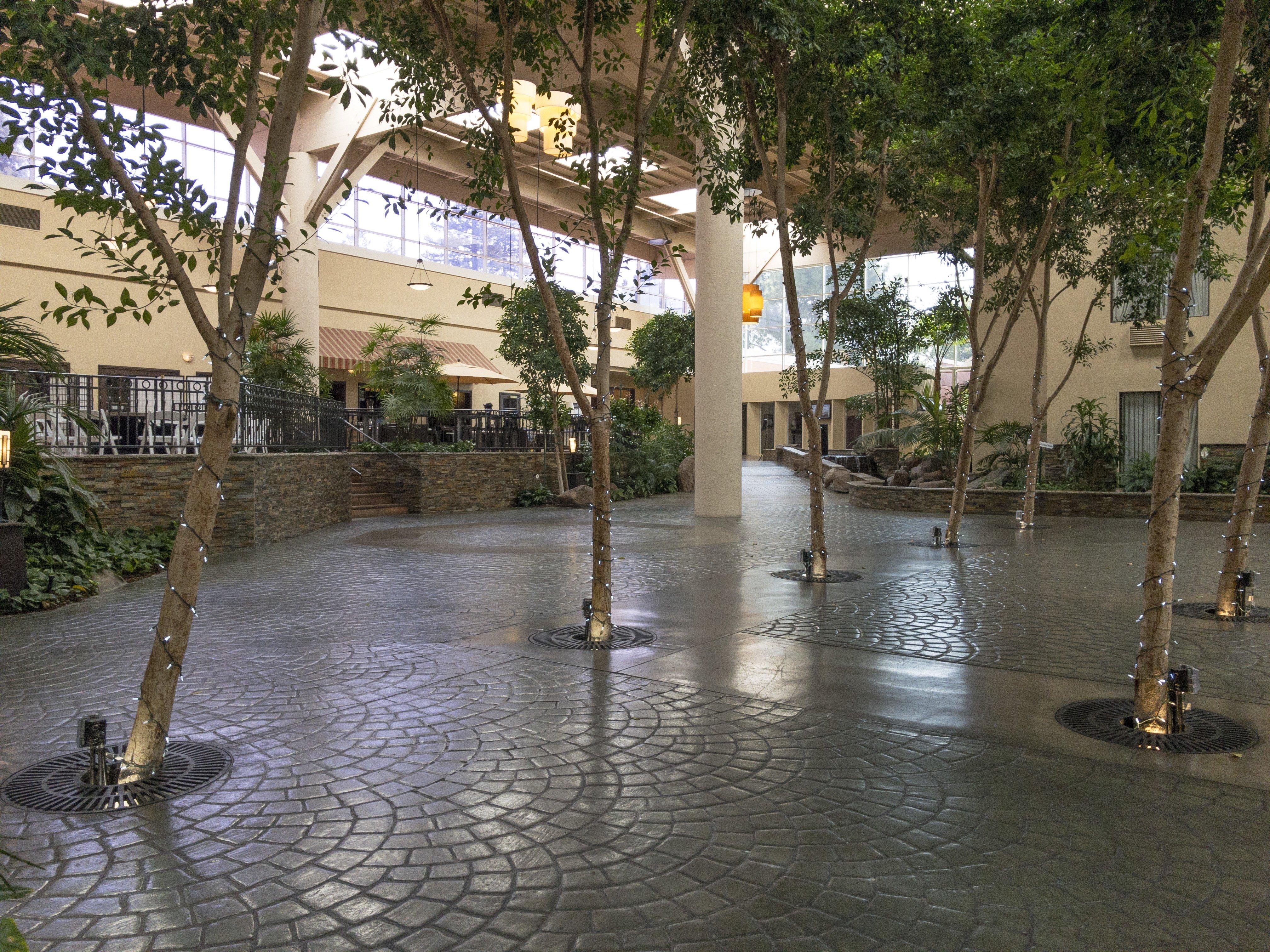 Concord Plaza Hotel Kültér fotó